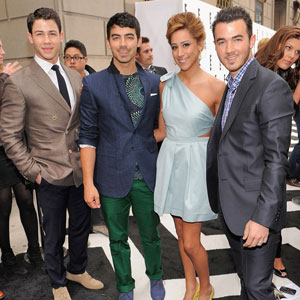E! Upfront, Nick, Joe, Danielle and Kevin Jonas E! Upfront, Nick, Joe, Danielle and Kevin Jonas